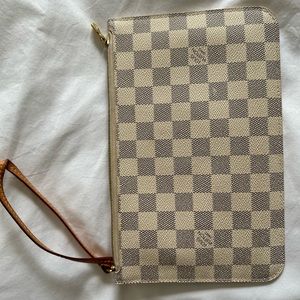 Louis Vuitton Neverfull Removable zipped pouch
